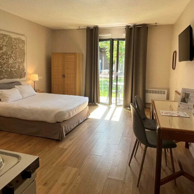 Chambre standard à l'hôtel le Patio Occitan à Cugnaux